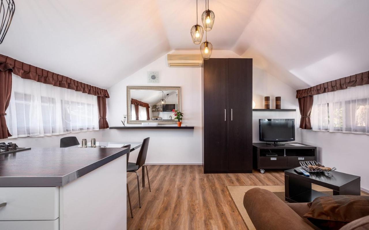 Apartment Katoro Umag Exterior photo